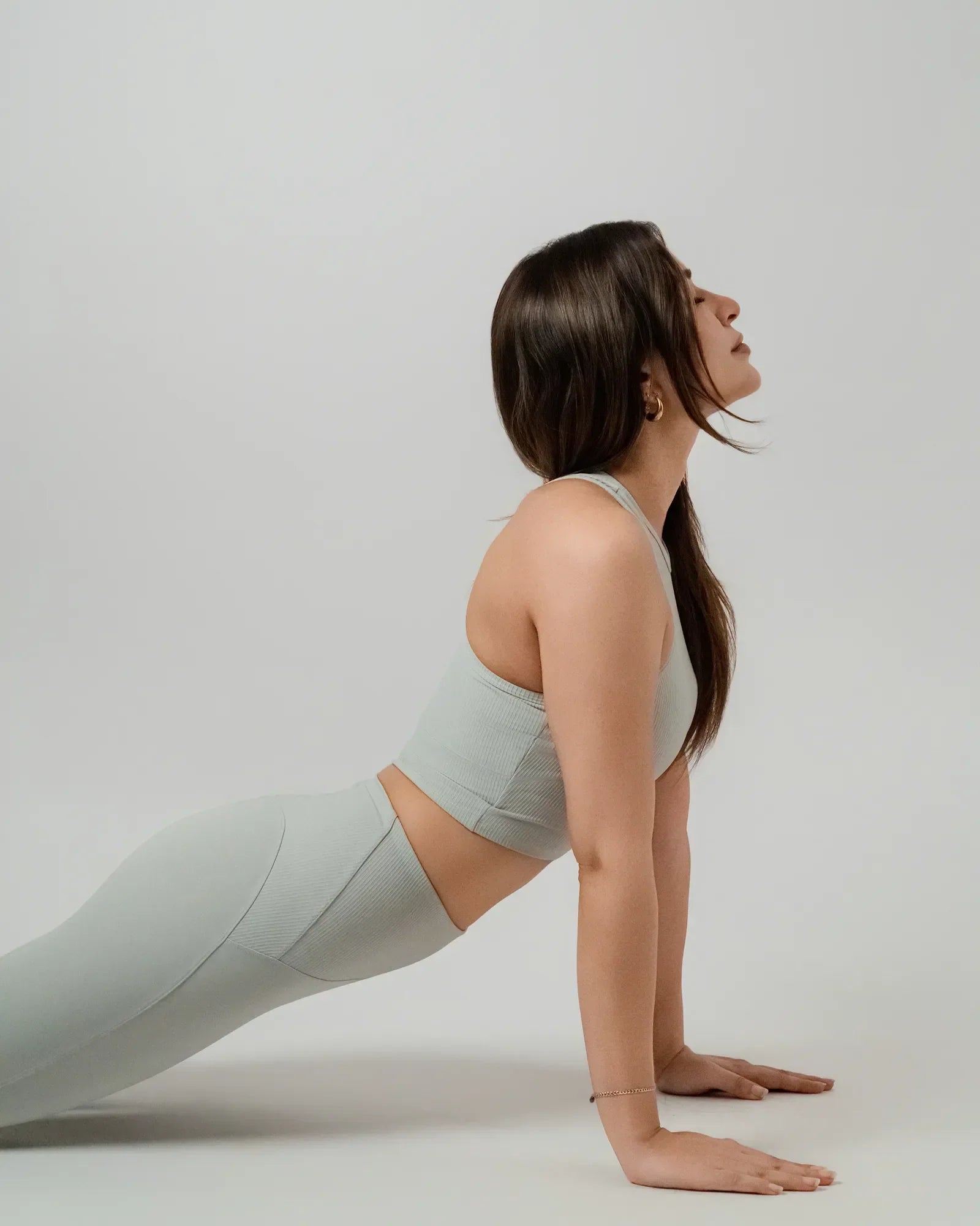Morning Moves: The Easy Yoga Routine That Actually Wakes You Up